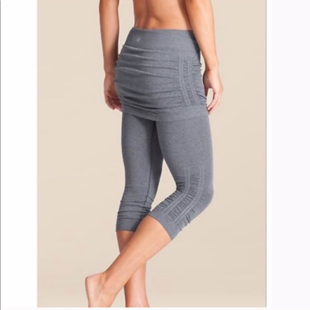 Black Athleta skirted yoga pants NWOT
